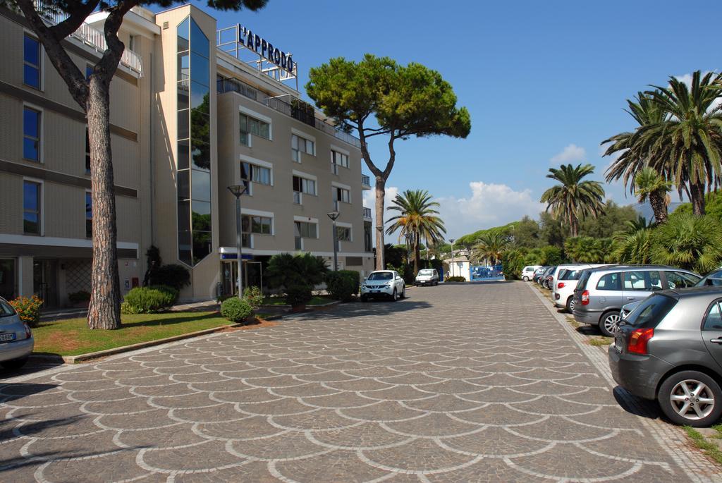 Grand Hotel L'Approdo Terracina Exterior foto